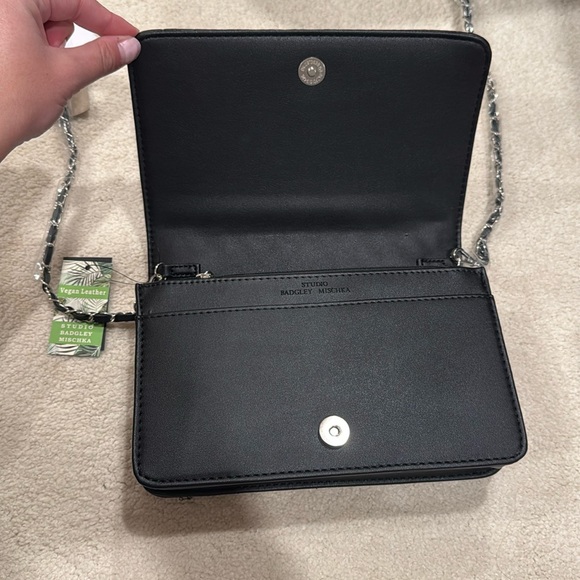 NWT Badgley Mischka  Black Crossbody Bag with round logo - Picture 5 of 10